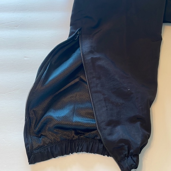 High Performance Physical Fitness Pants with Adjustable Waist Size Medium - Picture 6 of 9